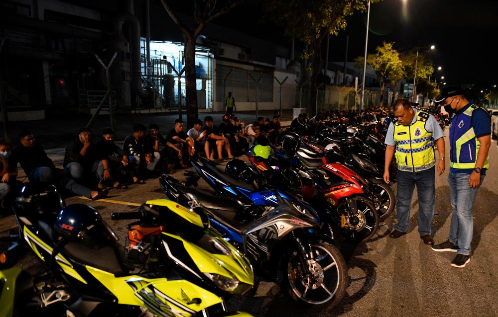 IRB conducts Ops Startdust Kuala Lumpur, updates business owner information face-to-face