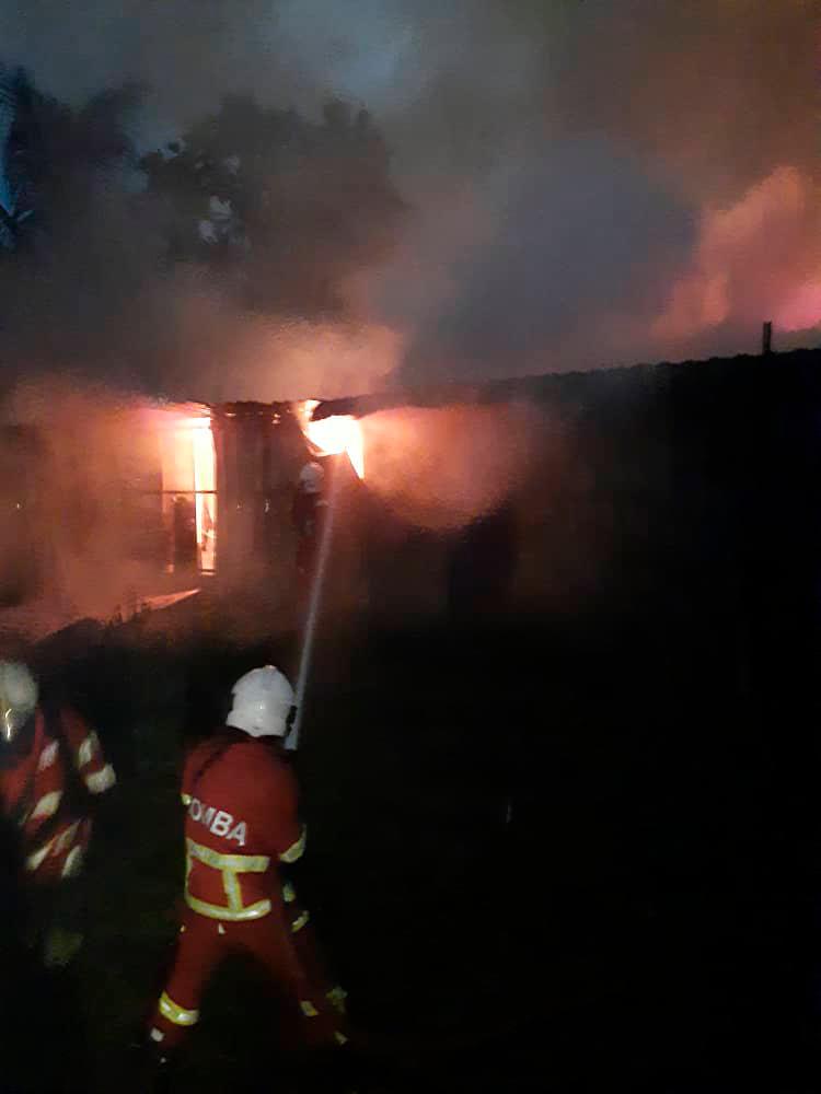 Ibnu Sina mosque in Titiwangsa destroyed by fire Ibnu Sina mosque in Titiwangsa destroyed by fire