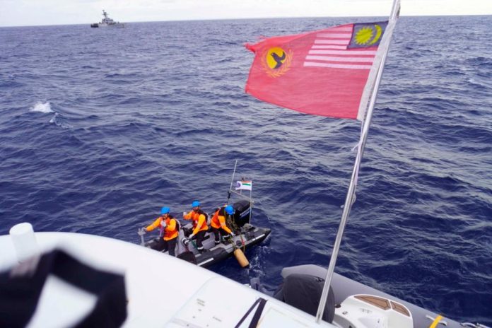 Indian Navy assists M’sian vessel in distress in Indian Ocean Indian Navy assists M’sian vessel in distress in Indian Ocean
