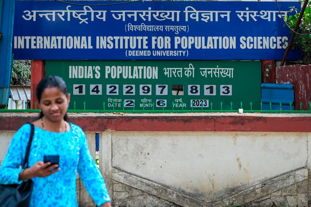 Indian clock tells story of most populous nation Indian clock tells story of most populous nation