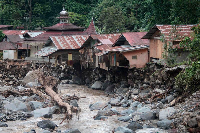 Indonesia flood death toll rises to 41 with 17 missing