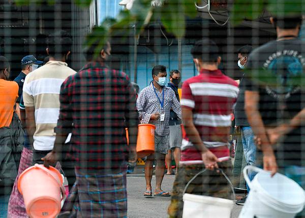 Indonesia’s Ministry of Manpower discusses Asean migrant workers protection 