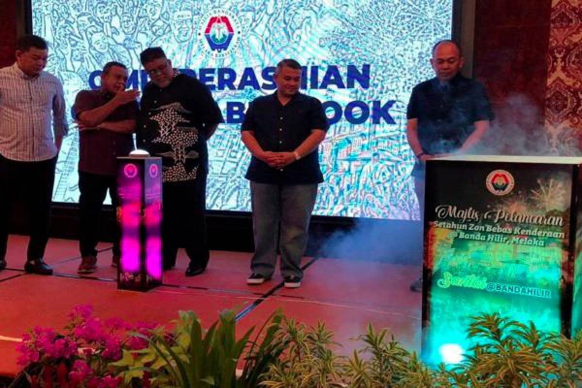 Inisiatif zon bebas kenderaan di Banda Hilir terima dua anugerah MBOR Inisiatif zon bebas kenderaan di Banda Hilir terima dua anugerah MBOR