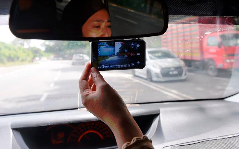 Install dashcams to enhance road safety, says Lee Lam Thye Install dashcams to enhance road safety, says Lee Lam Thye