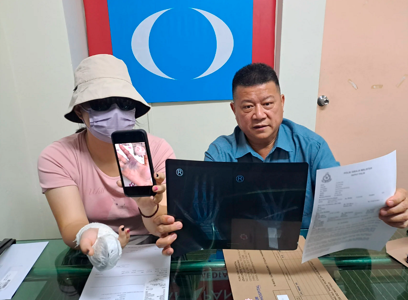 International student attacked by M’sian e-hailing driver for closing car door too hard International student attacked by M’sian e-hailing driver for closing car door too hard