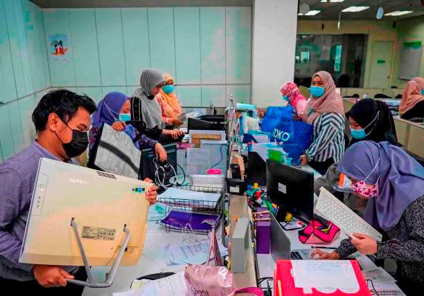 Ishak’s ‘Bakul Berkat’ draws inspiration from local motifs