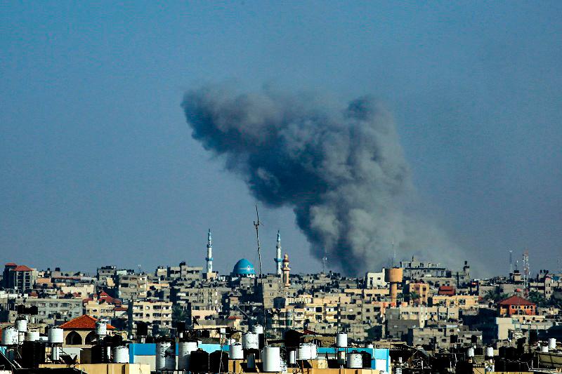 Israel strikes Rafah after UN court orders halt to offensive