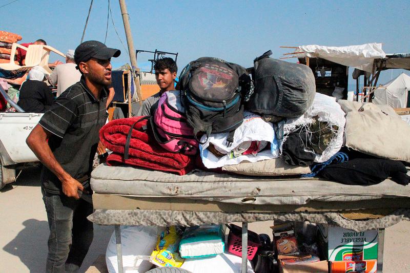 Israeli forces advance deeper into Rafah as diplomacy falters