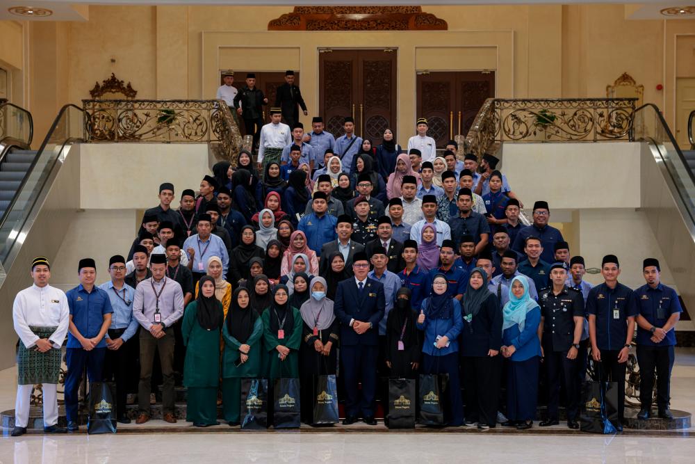 Istana Negara distributes sacrificial meat to over 1,000 asnaf and staff Istana Negara distributes sacrificial meat to over 1,000 asnaf and staff