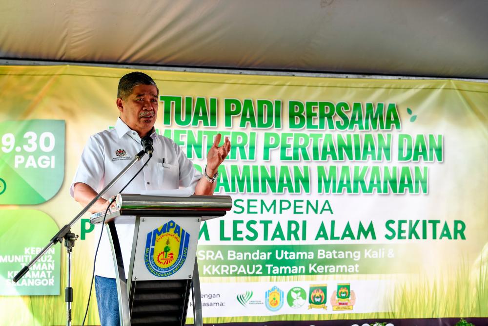 Isu bekalan beras putih tempatan semakin reda: Mohamad Isu bekalan beras putih tempatan semakin reda: Mohamad