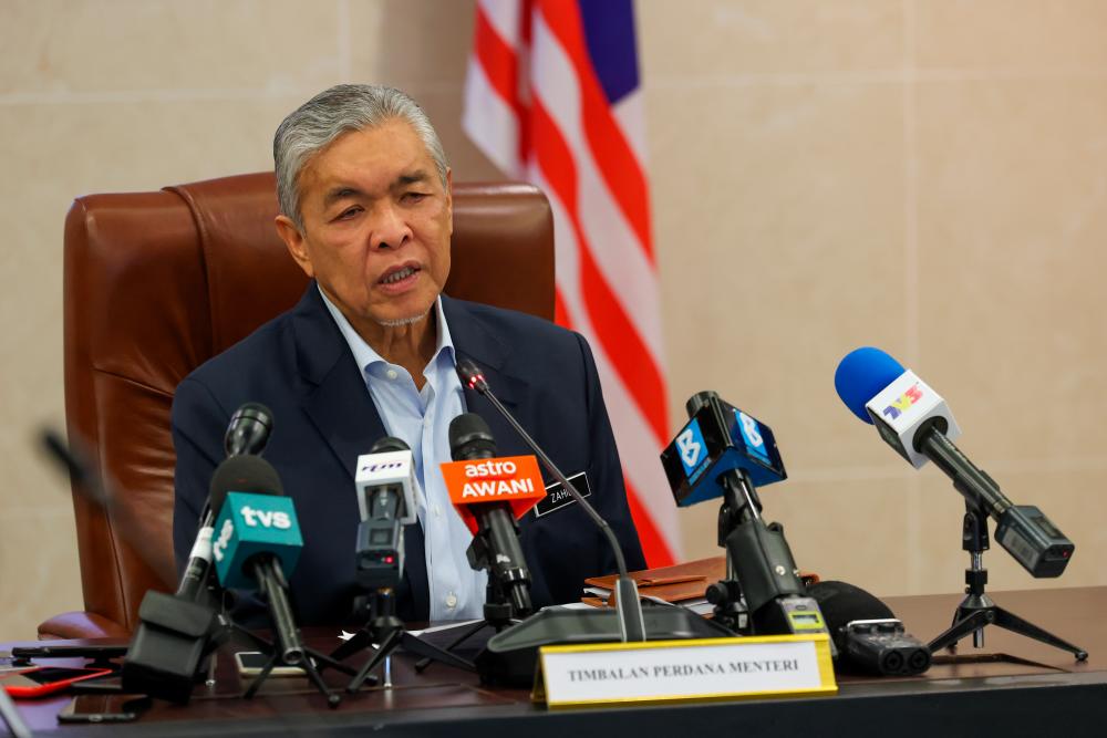 Isu doktor kontrak: K’jaan pastikan penyelesaian menang-menang - Zahid Isu doktor kontrak: K’jaan pastikan penyelesaian menang-menang - Zahid