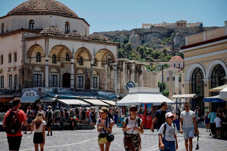 ‘It’s unbearable’: heatwaves scorch southern and eastern Europe