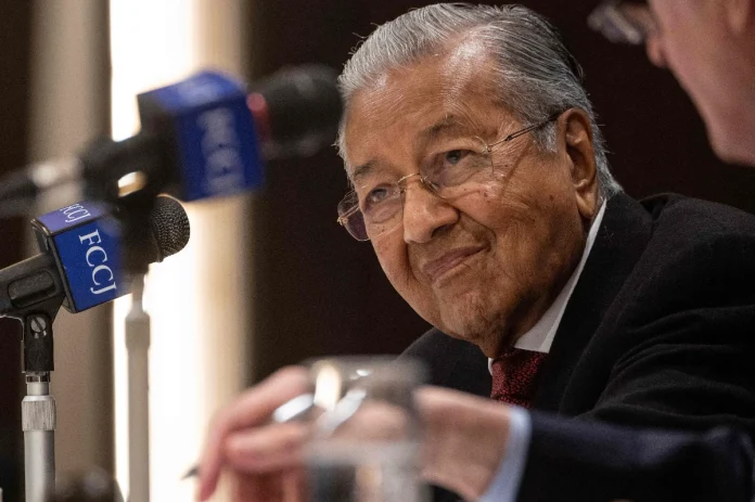 Dr Mahathir granted home leave from IJN after hip fracture