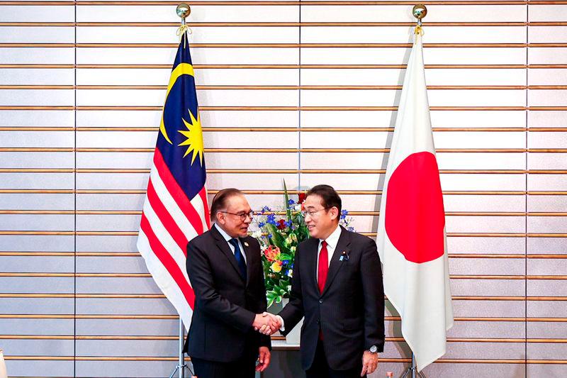 Japan willing to cooperate with Malaysia to provide humanitarian aid to Palestine - PM Anwar Japan willing to cooperate with Malaysia to provide humanitarian aid to Palestine - PM Anwar