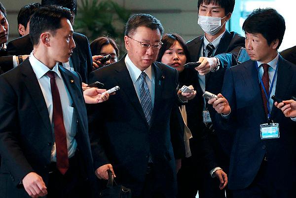 Japan’s opposition to table motion of no confidence in Chief Cabinet Secretary – Reports Japan’s opposition to table motion of no confidence in Chief Cabinet Secretary – Reports