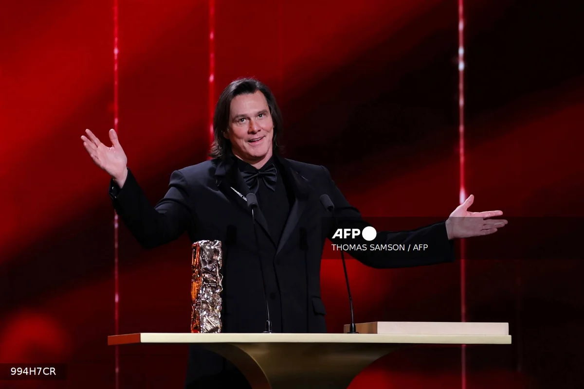 Jim Carrey honoured with lifetime award at France's Cesar ceremony