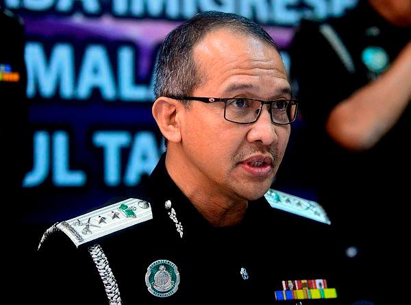 Johor Immigration nabs woman, busts ‘flying passport’ syndicate 