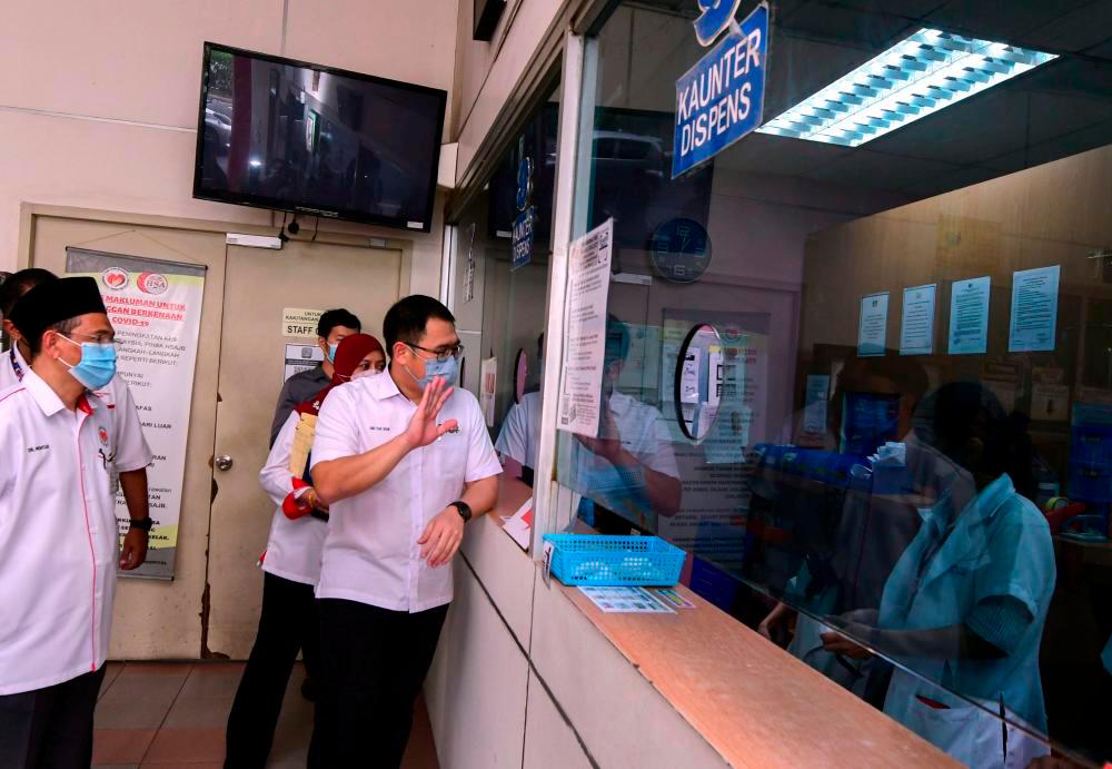 Johor kemuka cadangan atasi masalah menunggu lama di Jabatan Kecemasan HSI Johor kemuka cadangan atasi masalah menunggu lama di Jabatan Kecemasan HSI