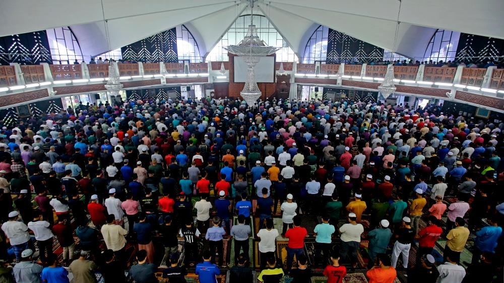Johor reiterates prohibition on political activities in mosque, surau Johor reiterates prohibition on political activities in mosque, surau