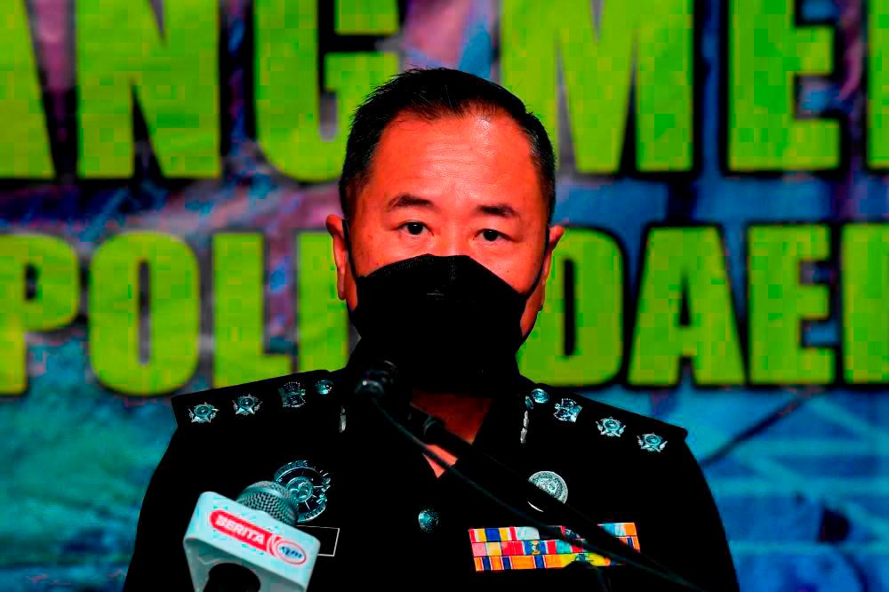 Judi dalam talian: Polis tahan 21 individu termasuk tiga wanita