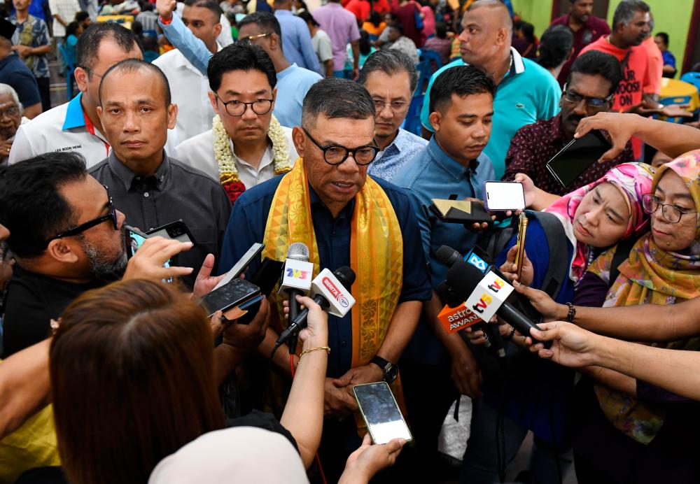 KDN prioritises citizenship applications under illegitimate, adopted children categories KDN prioritises citizenship applications under illegitimate, adopted children categories