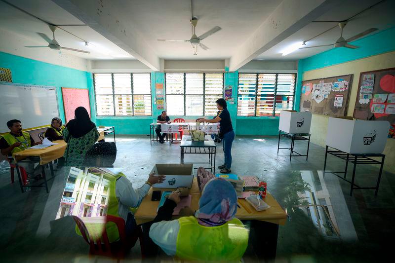 KKB by-election: Polling centre at SJKC Bukit Fraser closes at 2pm KKB by-election: Polling centre at SJKC Bukit Fraser closes at 2pm
