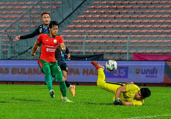 KL City climb one spot in the League table after beating Kelantan United 3-0 