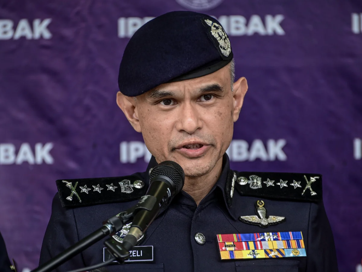 Six held over viral riot in Bukit Sentosa, Rawang Six held over viral riot in Bukit Sentosa, Rawang