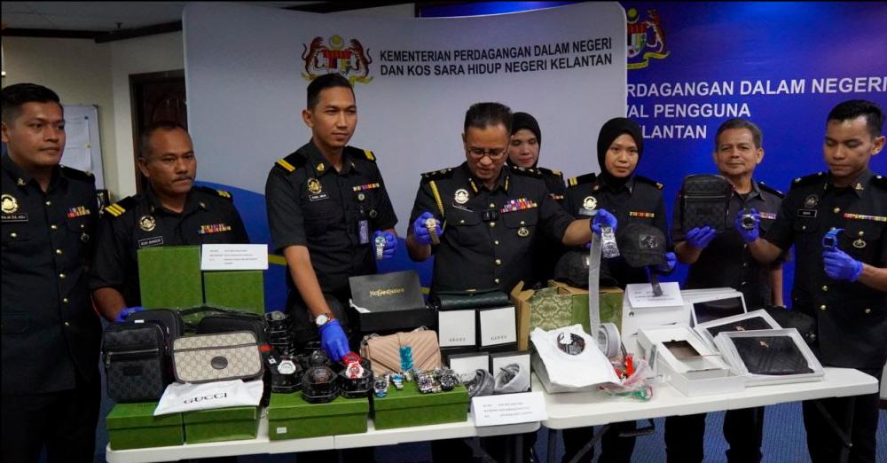 KPDN Kelantan sita barangan tiruan pelbagai jenama bernilai lebih RM100,000