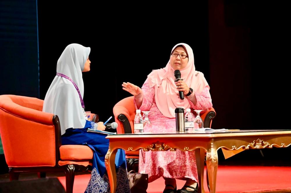 KPDN rancang teruskan Bantuan Tanpa Tunai untuk pelajar tingkatan enam, kolej vokasional