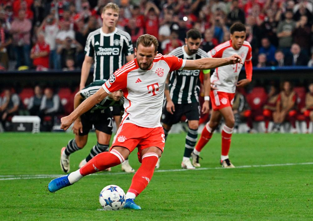 Kane strikes as Bayern defeat struggling Man United