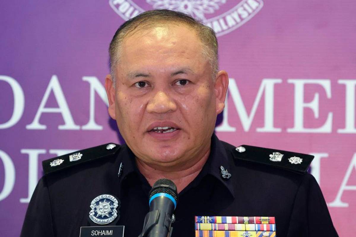 Kebakaran di tempat letak kenderaan kilang babitkan 26 motosikal Kebakaran di tempat letak kenderaan kilang babitkan 26 motosikal