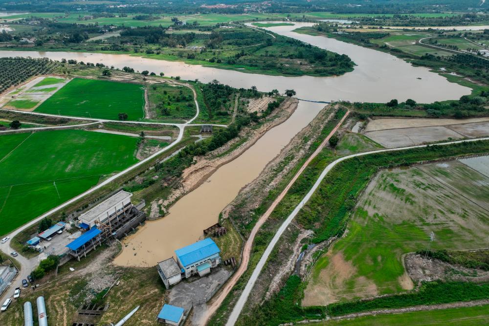 Kedah wants investigation into faulty opening of control gate at Sungai Muda Kedah wants investigation into faulty opening of control gate at Sungai Muda