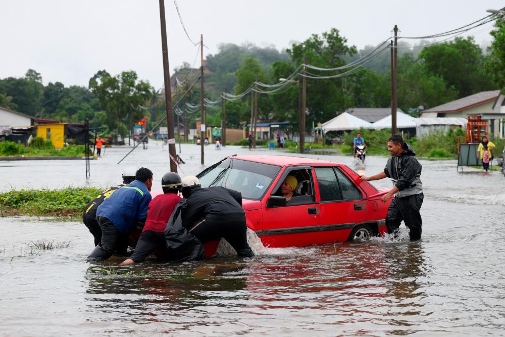 Kelantan MB instructs agencies, elected reps to help flood victims Kelantan MB instructs agencies, elected reps to help flood victims