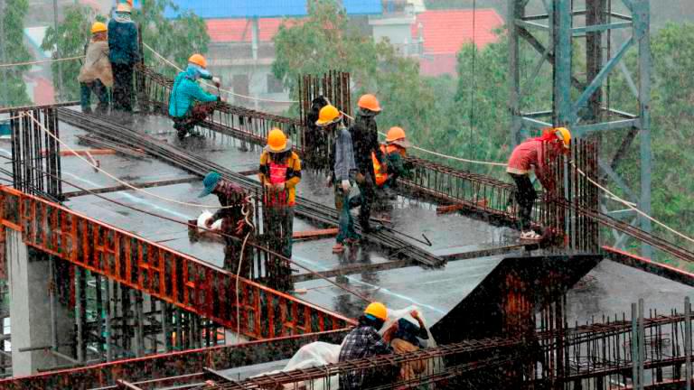 Kemarau: KADA anggar 40,000 tan metrik hasil padi terjejas Kemarau: KADA anggar 40,000 tan metrik hasil padi terjejas