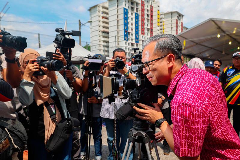 Kempen keselamatan dalam talian untuk kanak-kanak dan keluarga akan dilancar - Fahmi Fadzil