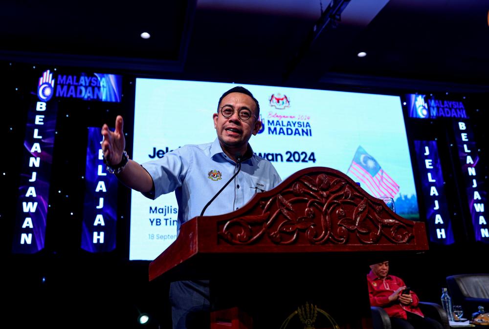 Kerajaan akan teroka peluang kerjasama LCSF dengan negara nilai dagangan tinggi Kerajaan akan teroka peluang kerjasama LCSF dengan negara nilai dagangan tinggi