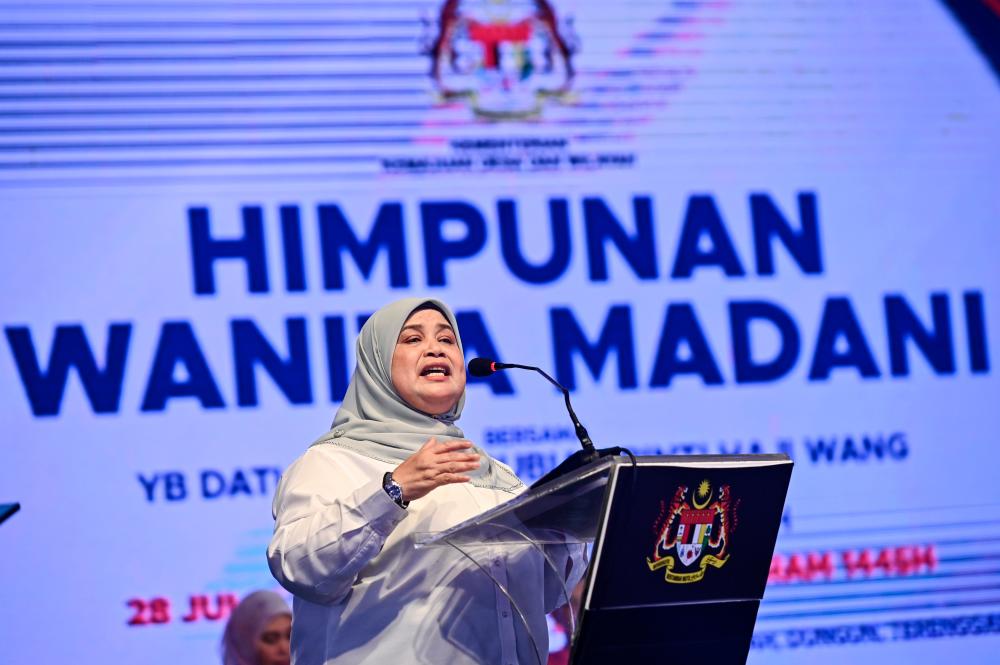 Kerajaan sasar penyertaan 60% guna tenaga wanita tahun depan