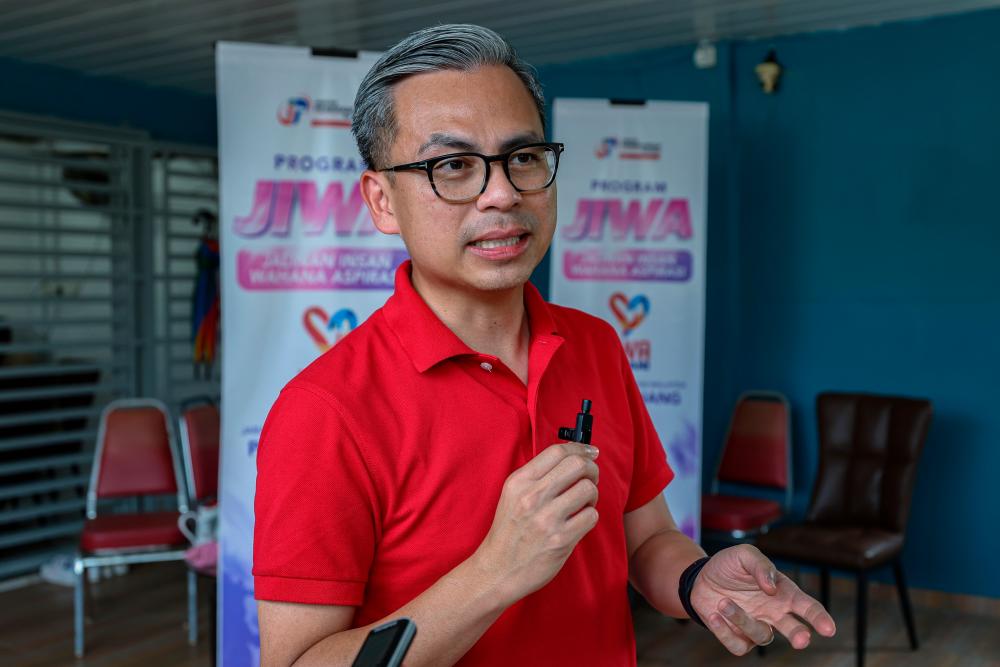 Kerajaan teliti akta tertentu bagi hukuman berat kesalahan curi kabel komunikasi - Fahmi Kerajaan teliti akta tertentu bagi hukuman berat kesalahan curi kabel komunikasi - Fahmi
