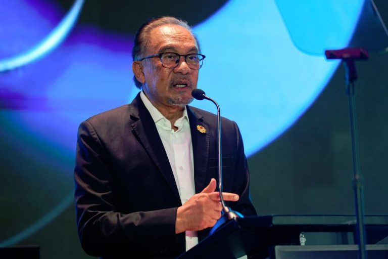 Kerajaan teliti implikasi, syarat cadangan letak SPRM di bawah parlimen - PM Anwar