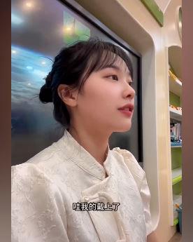 Kindergarten teacher earns 10 years’ worth of salary in a day from livestream, resigns job