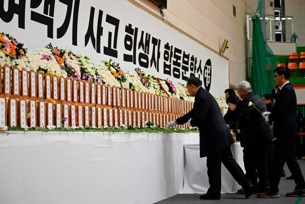 Korean society in Malaysia sets up condolence altar for Jeju Air disaster victims