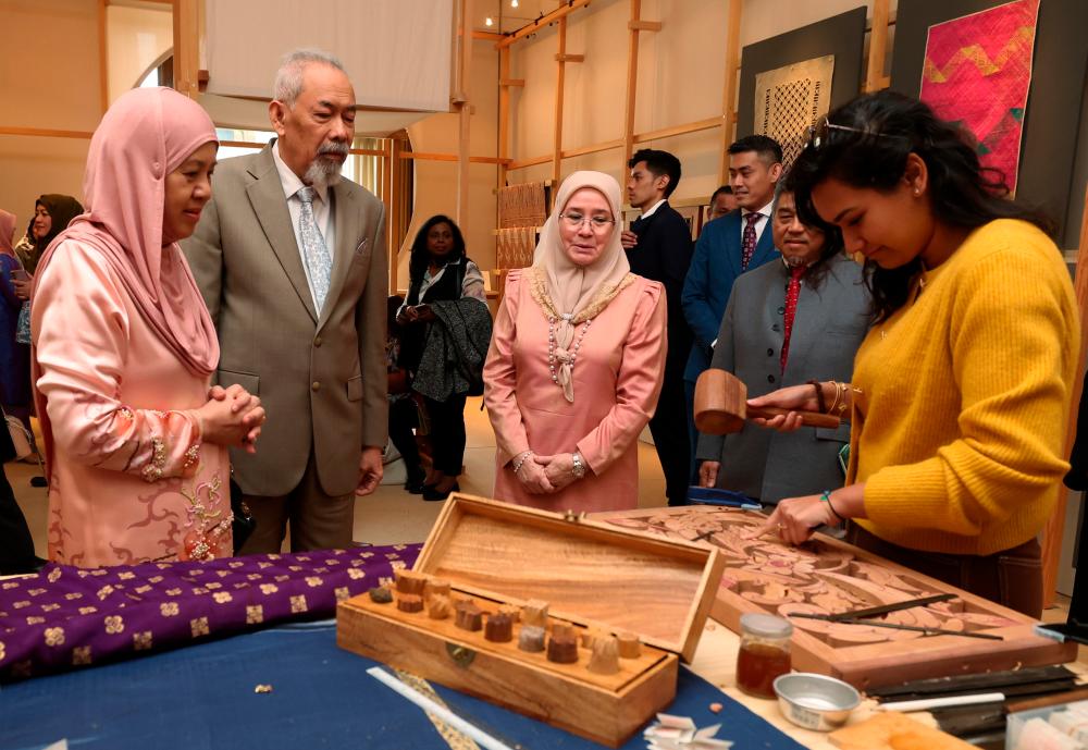 LCW: Tun Juhar, Lord Mayor of Westminster among dignitaries visiting Malaysian Pavilion