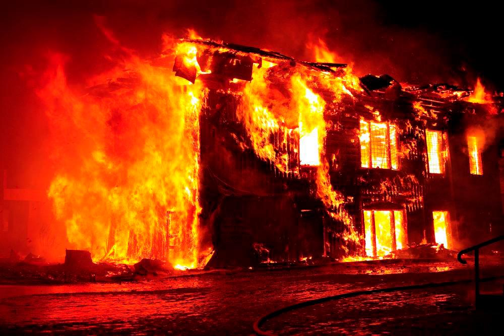 Labuan refugee settlement fire leaves 261 homeless Labuan refugee settlement fire leaves 261 homeless