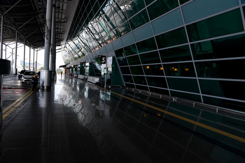 Lapangan Terbang Pulau Pinang alu-alukan ketibaan Qatar, Thai Airways