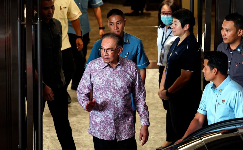 Late Mutang had strong principles, values towards parliamentary reform - PM Anwar