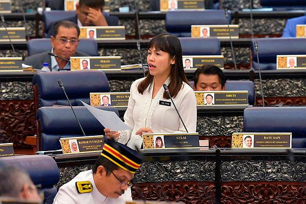 Lebih 1,000 kandungan buli siber diturunkan MCMC tahun ini - Teo Lebih 1,000 kandungan buli siber diturunkan MCMC tahun ini - Teo