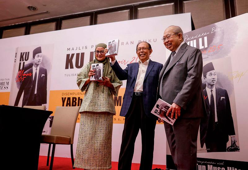 Lebih 700,000 pelajar diberi vaksin HPV sebelum tamat sesi persekolahan 2024 Lebih 700,000 pelajar diberi vaksin HPV sebelum tamat sesi persekolahan 2024