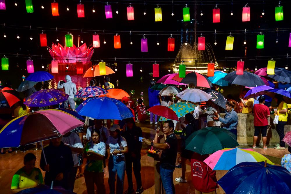 Loy Krathong concert organiser faces up to RM10,000 fine - Kelantan Govt Loy Krathong concert organiser faces up to RM10,000 fine - Kelantan Govt