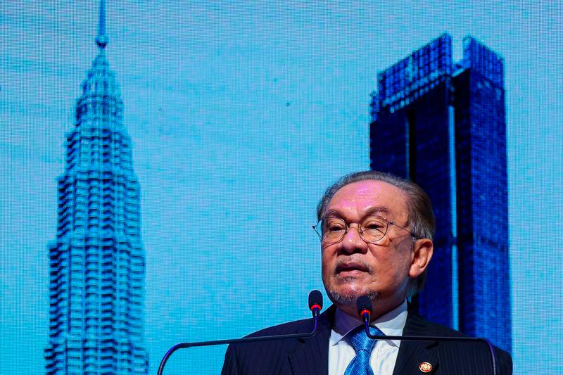 MADANI gov’t strives to facilitate swift solutions to investor issues - PM
